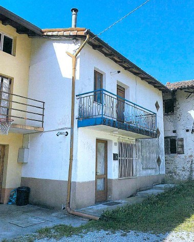 casa indipendente in vendita a Fanna