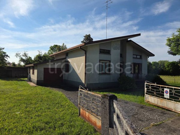 casa indipendente in vendita a Fanna