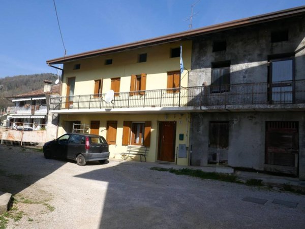casa indipendente in vendita a Fanna