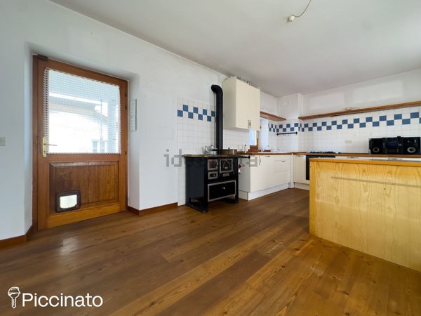 casa indipendente in vendita a Fanna