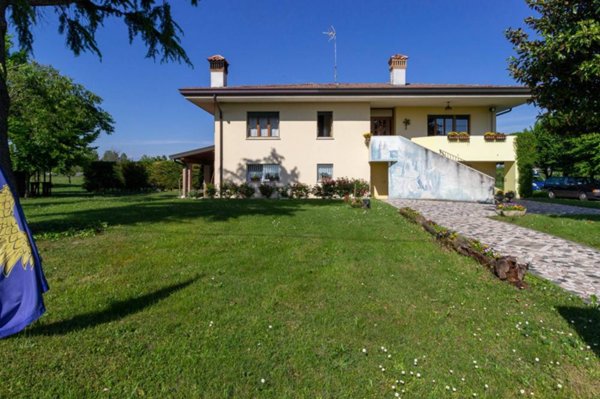 casa indipendente in vendita a Fiume Veneto in zona Cimpello