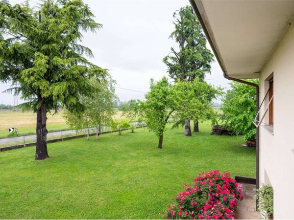 casa indipendente in vendita a Fiume Veneto in zona Cimpello