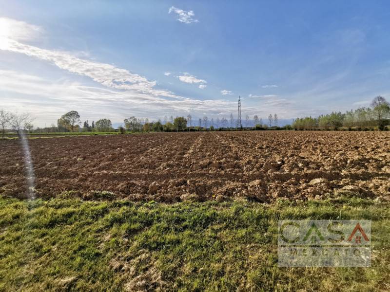 terreno edificabile in vendita a Fiume Veneto in zona Bannia