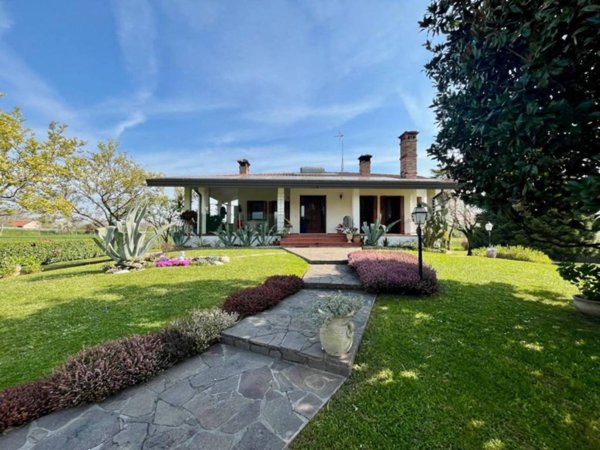 casa indipendente in vendita a Fiume Veneto