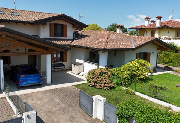 casa indipendente in vendita a Fiume Veneto