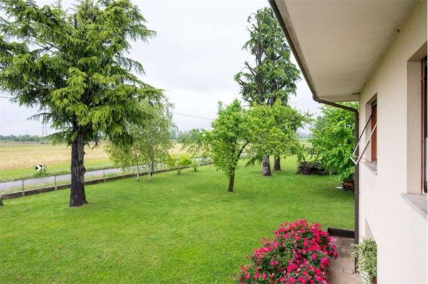 casa indipendente in vendita a Fiume Veneto in zona Cimpello
