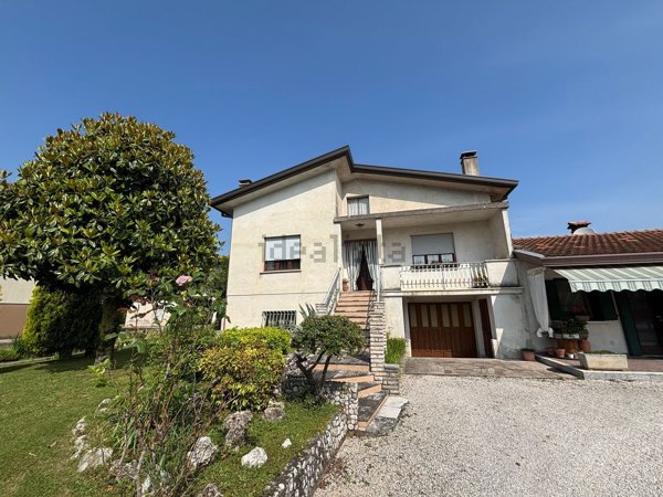 casa indipendente in vendita a Fiume Veneto in zona Bannia