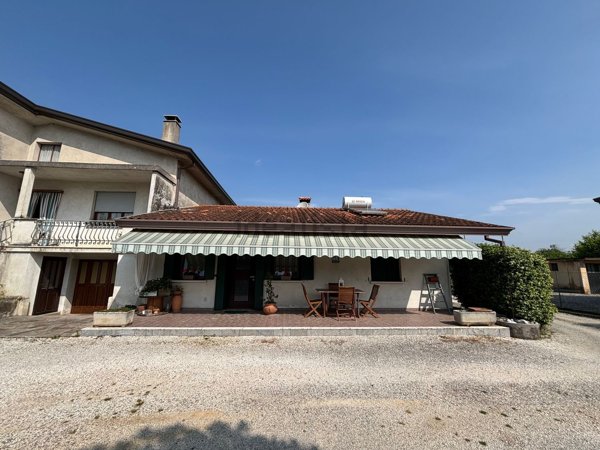 casa indipendente in vendita a Fiume Veneto in zona Bannia