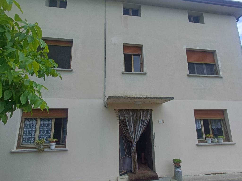 casa indipendente in vendita a Fiume Veneto in zona Pescincanna