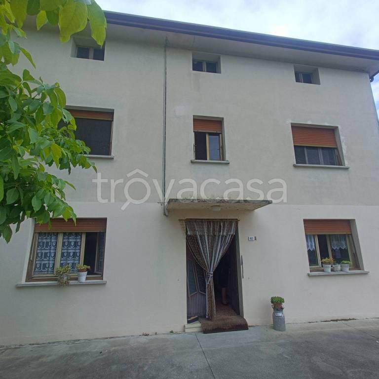 casa indipendente in vendita a Fiume Veneto in zona Pescincanna