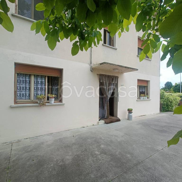 casa indipendente in vendita a Fiume Veneto in zona Pescincanna