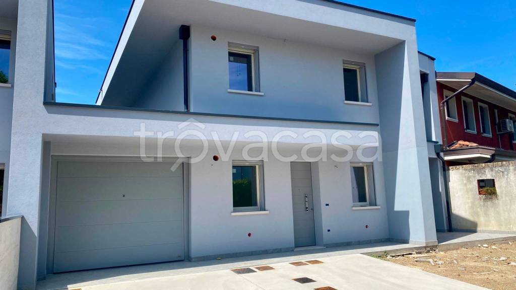 casa indipendente in vendita a Fiume Veneto