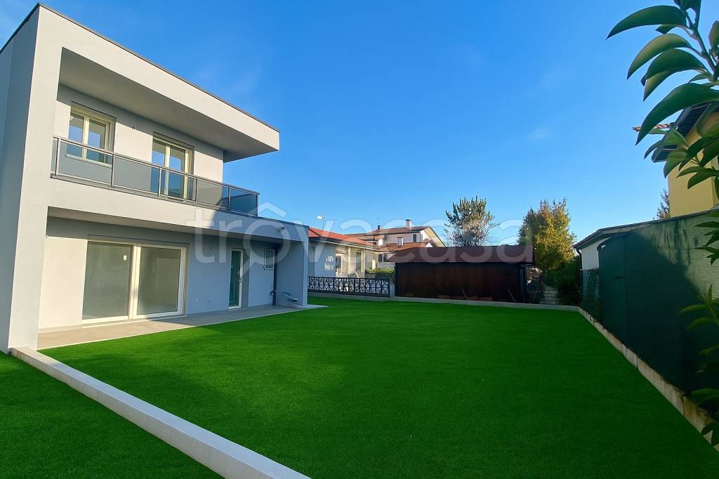 casa indipendente in vendita a Fiume Veneto