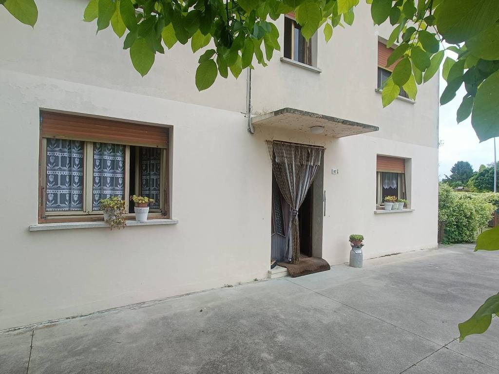 casa indipendente in vendita a Fiume Veneto in zona Pescincanna