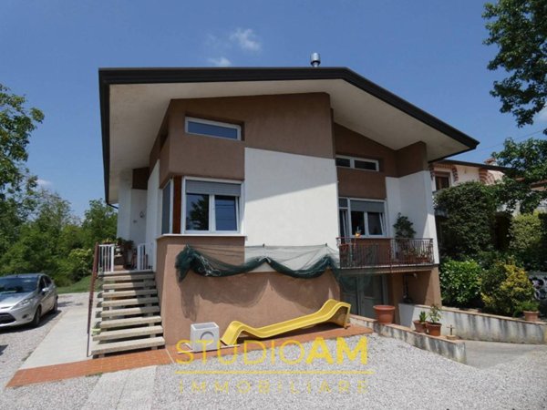 casa indipendente in vendita a Fiume Veneto in zona Cimpello