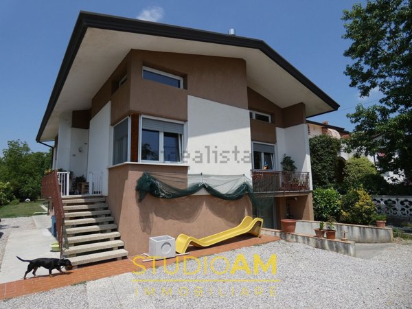 casa indipendente in vendita a Fiume Veneto in zona Cimpello