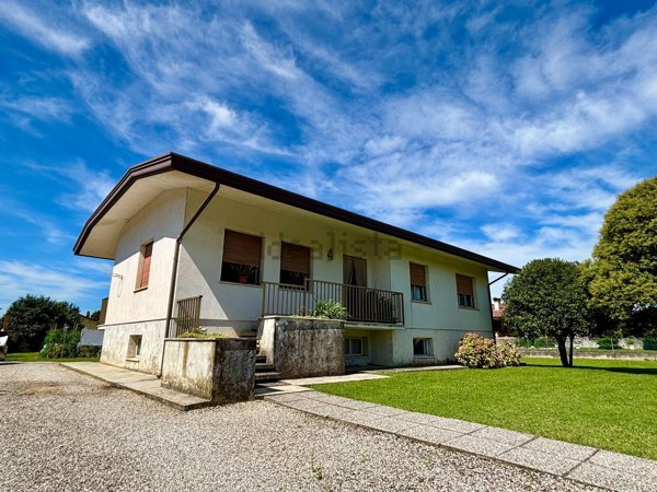 casa indipendente in vendita a Fiume Veneto
