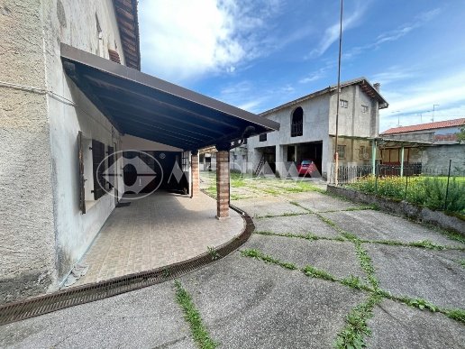 casa indipendente in vendita a Fiume Veneto in zona Pescincanna