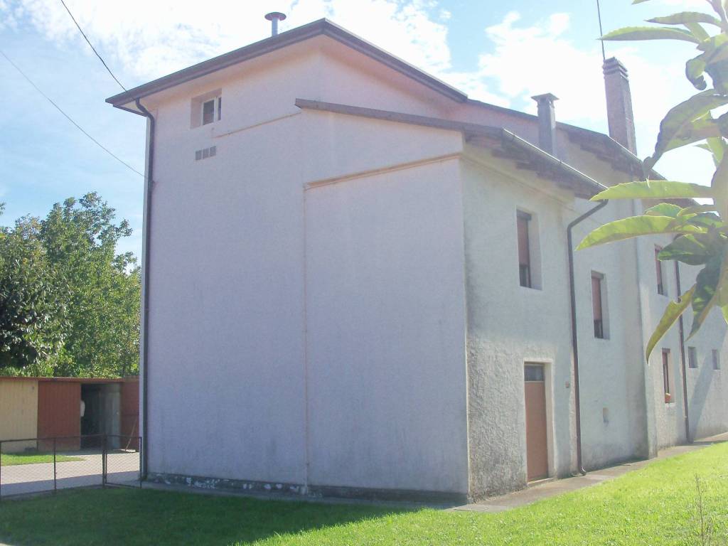 casa indipendente in vendita a Fiume Veneto