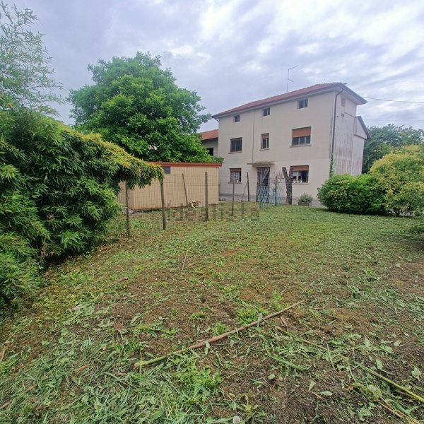 casa indipendente in vendita a Fiume Veneto in zona Pescincanna