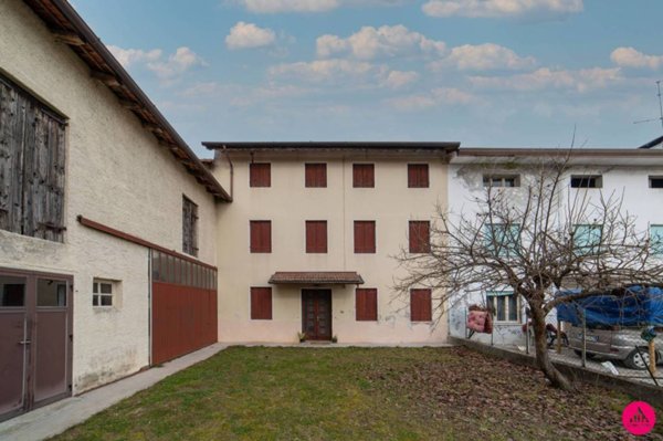casa indipendente in vendita a Fiume Veneto in zona Praturlone