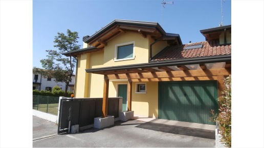 casa indipendente in vendita a Fiume Veneto in zona Cimpello