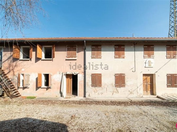 casale in vendita a Fiume Veneto in zona Cimpello