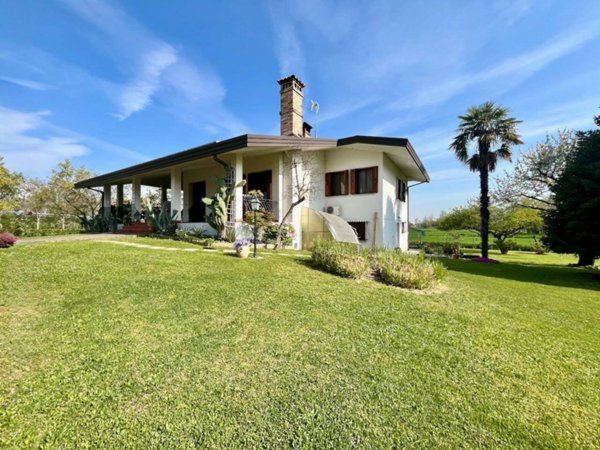 casa indipendente in vendita a Fiume Veneto