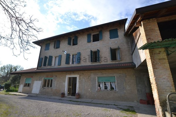 casa indipendente in vendita a Fiume Veneto