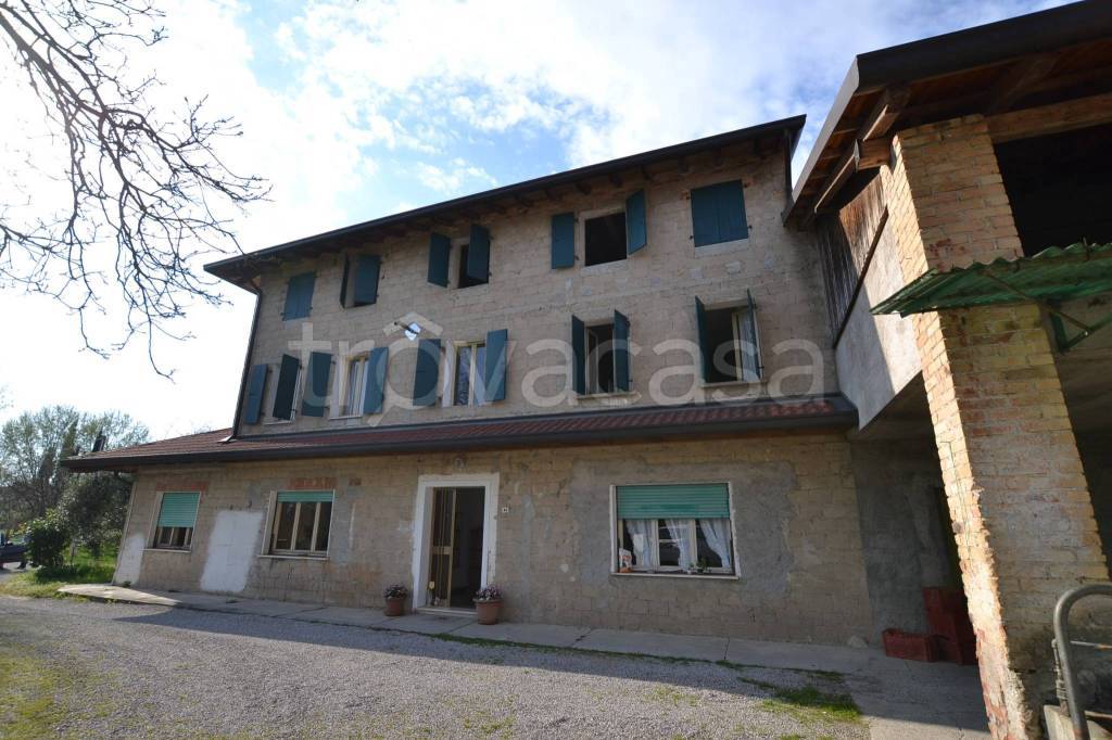 casa indipendente in vendita a Fiume Veneto