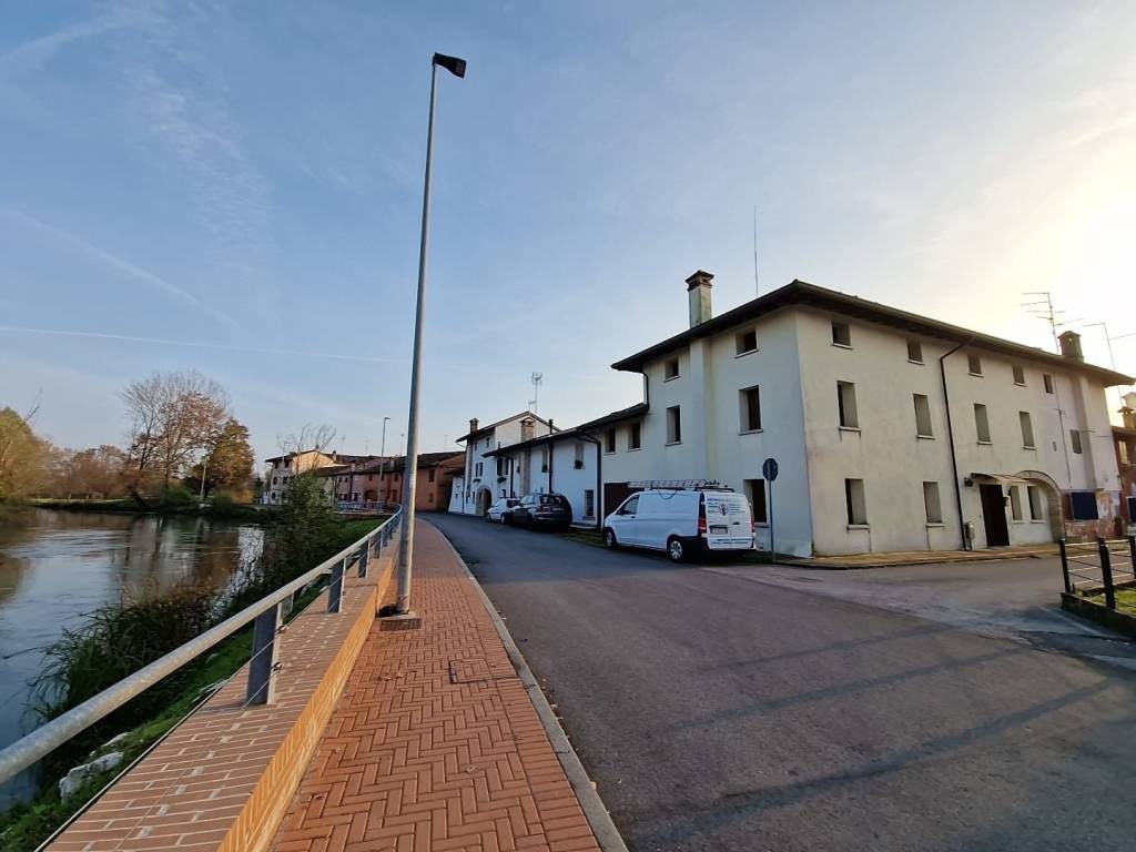 casa indipendente in vendita a Fiume Veneto
