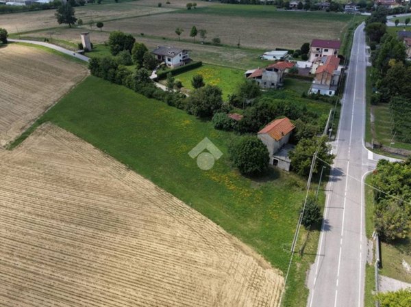 casa indipendente in vendita a Fiume Veneto in zona Praturlone