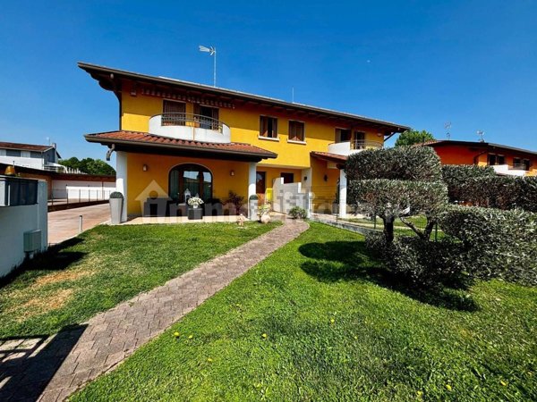 casa indipendente in vendita a Fiume Veneto in zona Bannia