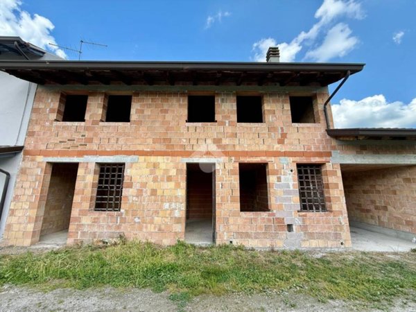 casa indipendente in vendita a Fiume Veneto in zona Bannia