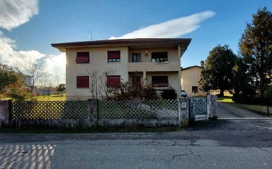 casa indipendente in vendita a Fiume Veneto