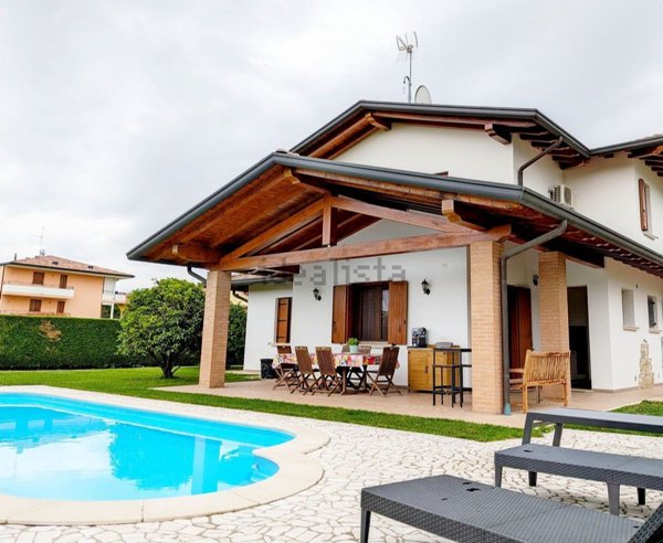 casa indipendente in vendita a Fiume Veneto