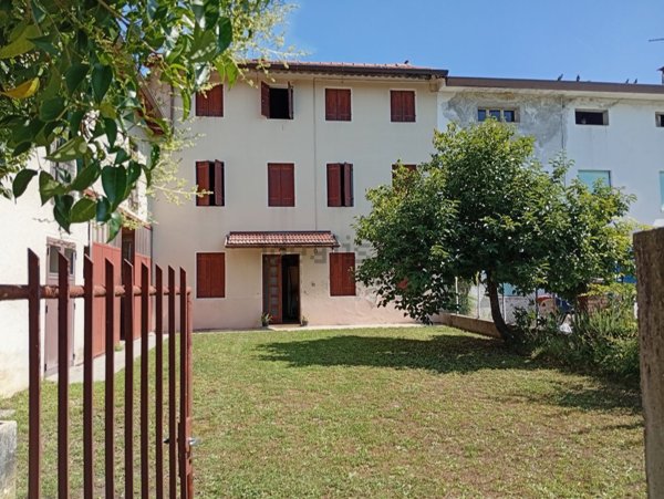 appartamento in vendita a Fiume Veneto in zona Praturlone