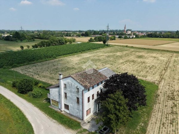 casa indipendente in vendita a Fiume Veneto in zona Bannia