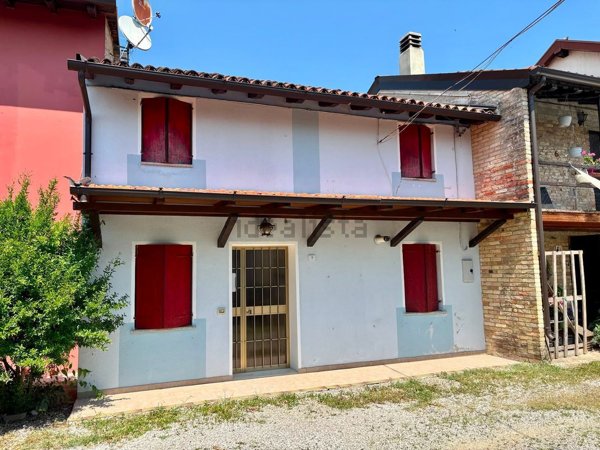casa indipendente in vendita a Fiume Veneto in zona Pescincanna
