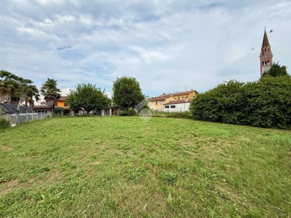 terreno agricolo in vendita a Fiume Veneto in zona Bannia