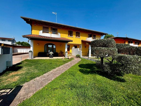 casa indipendente in vendita a Fiume Veneto in zona Bannia