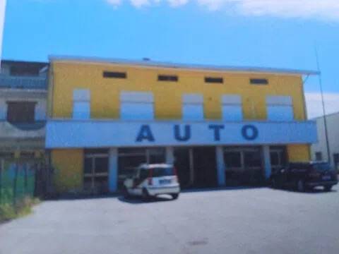 locale commerciale in vendita a Fiume Veneto