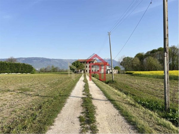 casa indipendente in vendita a Fontanafredda in zona Camolli