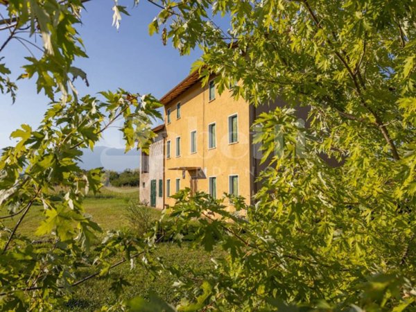 casa indipendente in vendita a Fontanafredda in zona Ceolini