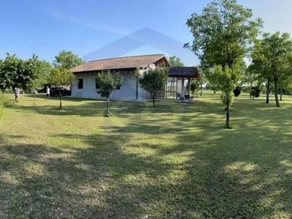 negozio in vendita a Fontanafredda in zona Vigonovo