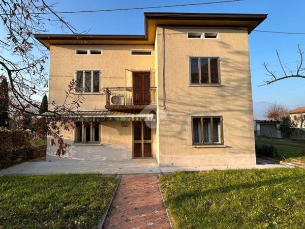 casa indipendente in vendita a Fontanafredda in zona Nave