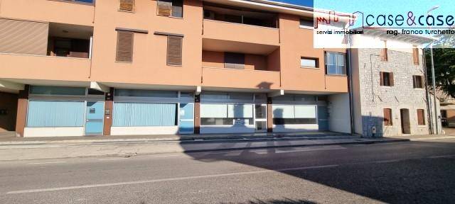 negozio in vendita a Fontanafredda in zona Vigonovo