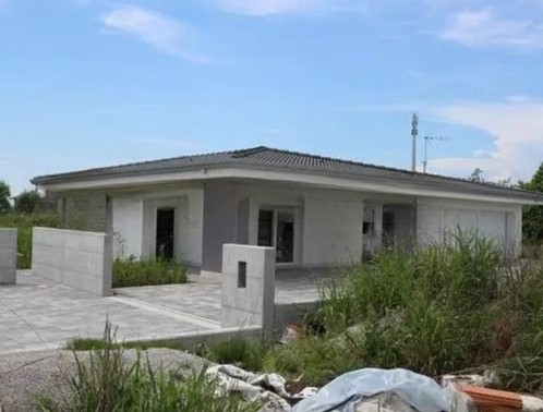 casa indipendente in vendita a Fontanafredda