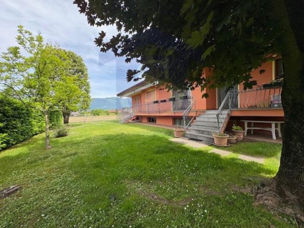 casa indipendente in vendita a Fontanafredda