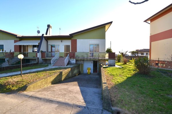 casa indipendente in vendita a Fontanafredda